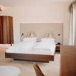 Hotel Nesslerhof 5*