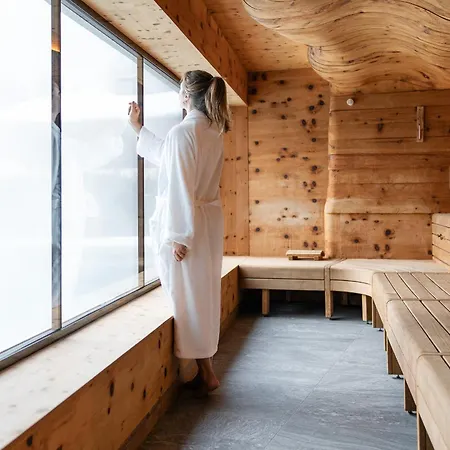 Nesslerhof Hotel 5*